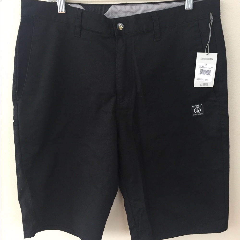 NWT VOLCOM FRICKIN MODERN STRETCH SHORTS
